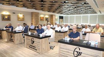 GTB Meclis Toplantısı'nda Jeopolitik Riskler ve Fıstık Hasadı Masaya Yatırıldı