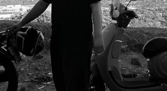 Motosiklet duvara çarptı, genç sürücü öldü