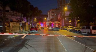 Pendik’te deterjan üretim yapan fabrikada çıkan yangın söndürüldü