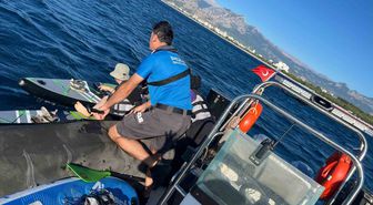 Konyaaltı'nda sürüklenen 38 SUP boardçu kurtarıldı