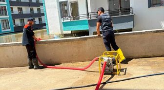 Cide’deki sel felaketinde Sinop AFAD’dan temizlik ve tahliye desteği