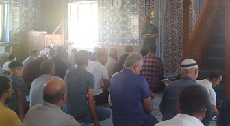 Bayburt Yeşilay Şubesi'nden Esentepe Camii'nde Bağımlılıkla Mücadele Bilgilendirmesi