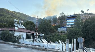 Anamur ilçesinde ağaçlık alanda çıkan yangın söndürüldü