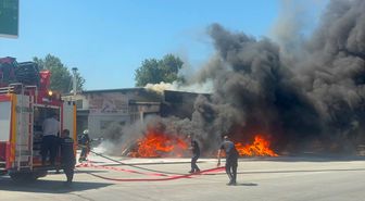 Antalya'da iş yerinde çıkan yangına müdahale ediliyor