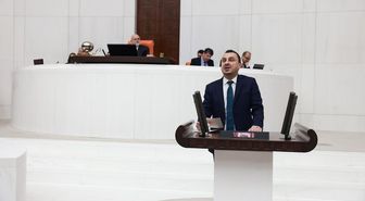 Bekir Başevirgen: “İktidar, yıllardır 'Hiç olmazsa patates, soğan yer ayakta kalırız' diyen vatandaşın elinden patatesi de aldı'