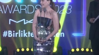 Berna Laçin: 'Takılma Haluk Levent, yazanlara uğraşanlara kıymetli vaktini harcama, icraata devam'