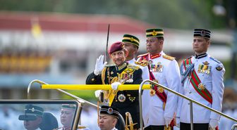 Brunei Sultanı Hassanal, Çin Savunma Bakanı Dong ile görüştü
