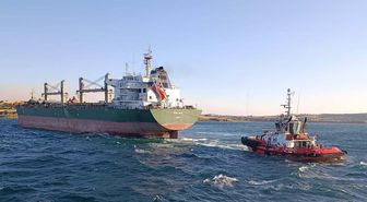 Çanakkale Boğazı'nda karaya oturan gemi için kurtarma çalışması başlatıldı
