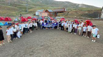 Hakkari'de öğrenciler üç bin rakımlı yaylada kamp yaptı