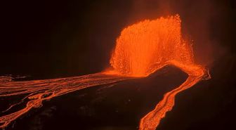 Hawaii'deki Kilauea Yanardağı yeniden lav püskürttü