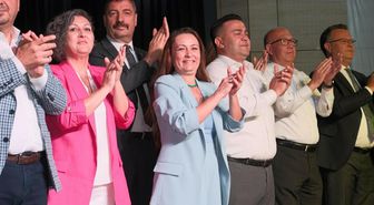 Manisa Büyükşehir Belediye Başkanı Dutlulu ile 14 ilçe belediye başkanı, Yeni Parti'ye katıldı