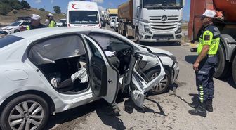 Pendik’te otomobillerin çarpıştığı kazada 2 kişi yaralandı