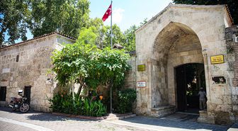Unutulmaya yüz tutmuş sanatlar tarihi medresede hayat buluyor