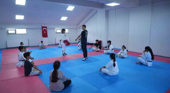 Yaz Spor Okulları’nda tekvandoya yoğun ilgi