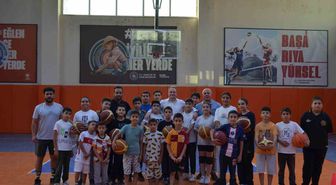Bulanık’ta yaz spor okulları öğrencilerine Kaymakam Koşansu’ndan moral ziyareti