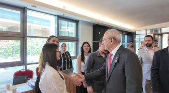 CHP Genel Başkanı Kemal Kılıçdaroğlu, Üniversite Tercih Merkezi’ni ziyaret etti
