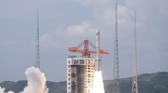Çin iki iletişim teknolojisi test uydusunu uzaya gönderdi