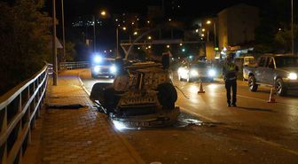 Gümüşhane’de otomobil refüjü aşıp karşı şeride geçti: 1 yaralı