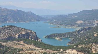 İnceğiz Kanyonu doğal güzelliği ile ziyaretçilerini büyülüyor