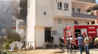 İşçilerin kaldığı evde yangın: 2 kişi dumandan etkilendi