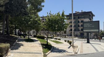 Kilis ve Kahramanmaraş'ta sıcak hava günlük yaşamı olumsuz etkiliyor