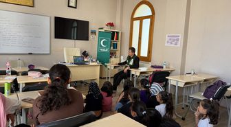 Kırıkkale'de kız Kur'an kursu öğrencilerine bağımlılıkla mücadele eğitimi verildi