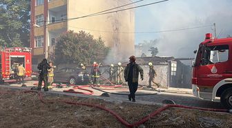 Küçükçekmece'de bir gecekondu yandı