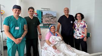 Muğla'da ilk kez uygulanan ECIRS yöntemiyle 4 santimetrelik böbrek taşı tek seansta temizlendi