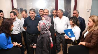 Parnos ilçesinde Dijital Gençlik Merkezi kapılarını gençlere açtı