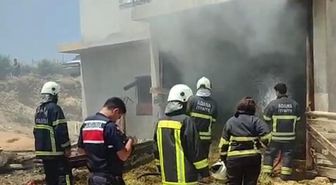 Saman balyaları alevlere teslim oldu