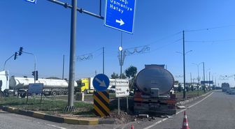 Tankerle hafif ticari araç çarpıştı: 1 yaralı
