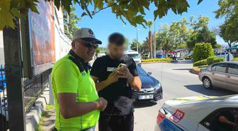 Trafik polisinin dikkati dolandırıcılık girişimini engelledi