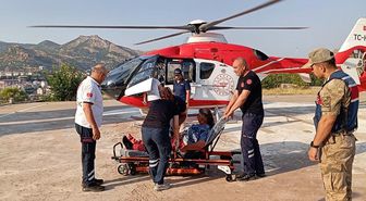 Ayağı kırılan kadın helikopterle hastaneye kaldırıldı