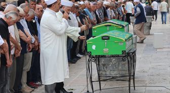 Kadere bak! Farklı şehirlerde yaşayan anne ve oğlu 2 saat arayla vefat etti