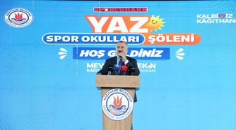 Bakan Bak, Kağıthane Yaz Spor Okulları Şöleni'ne katıldı