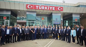 Bakan Bolat: Sarp Gümrük Kapısı'ndan geçişler her geçen gün artmakta