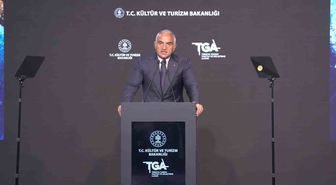 Bakan Ersoy: 'Turizm geliri ilk 6 ayda 25,7 milyar dolar oldu'