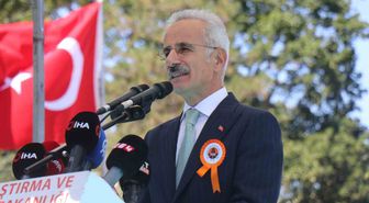 Bakan Uraloğlu: 'Ayasofya ile yaşıt 1500 yıllık Sangarios Köprüsü’nü şehrimizin simgesi olarak yeniden canlandırdık'