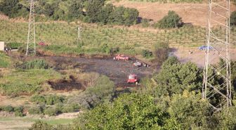 Çanakkale’de tarım arazisinde çıkan yangın kısa sürede kontrol altına alındı