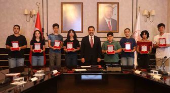 Depremin izlerinin silindiği Hatay’da 8 öğrenci LGS’de birinci oldu, 25 öğrenci YKS’de ilk binde yer aldı