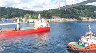 İstanbul Boğazı'nda gemi arızası: trafik çift yönlü askıya alındı