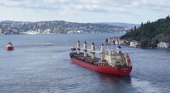 İstanbul Boğazı’nda makine arızası yapan gemi nedeniyle gemi trafiği durduruldu