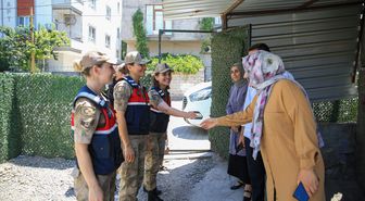 Jandarma astsubaylar aile içi şiddete karşı kırsalda kadın ve erkekleri bilinçlendiriyor