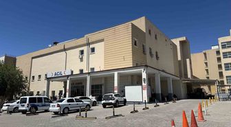 Siverek’te otomobil traktöre çarptı: 4 yaralı