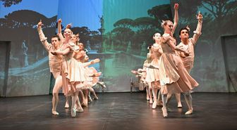 23. Uluslararası Bodrum Bale Festivali 'Kuğu Gölü' balesiyle başladı