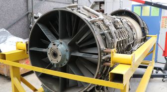 Havacılık lisesi öğrencilerine, gerçek F-4 savaş uçağı motoruyla eğitim