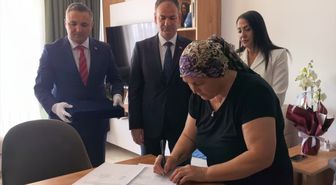 KKTC'de 36 yıldır sandıkta saklanan Türk bayrağı Türkiye'de onarılacak