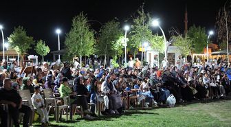 Osmancık’ta açık hava sinema gecesinde 'Yıldızlar da Kayar' filmi izlendi
