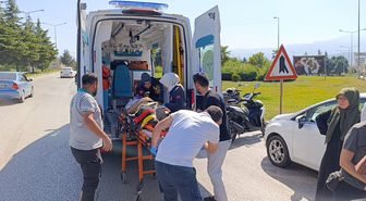 Otomobile çarpan motosiklet sürücüsü ağır yaralandı