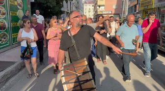 Tunceli’de davullu zurnalı çevre yürüyüşü